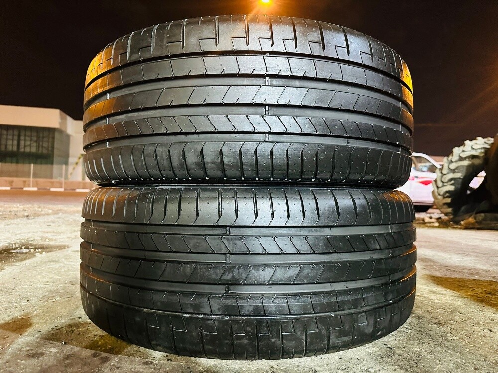 265/40/22 Front, 295/35/22 Back - 9