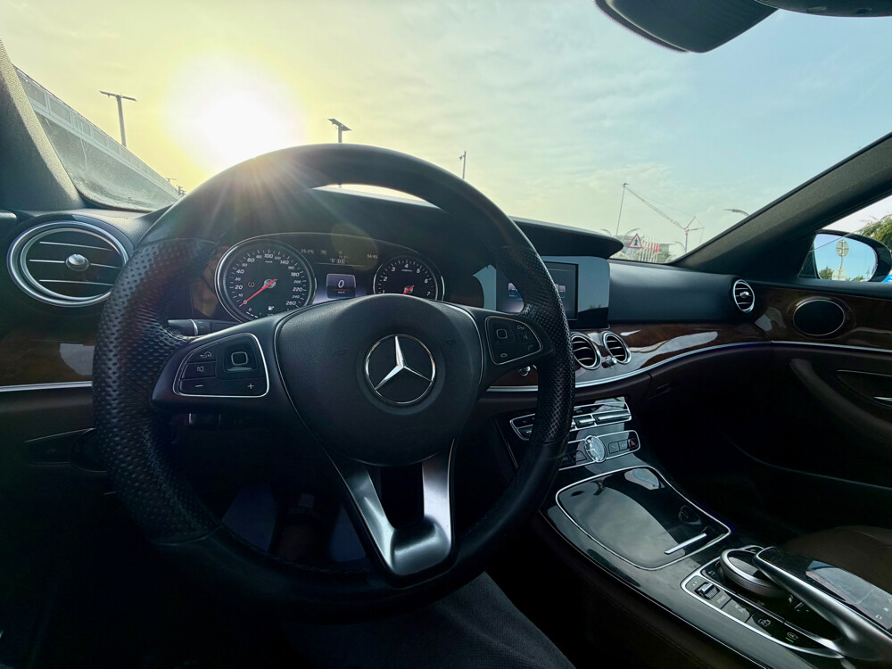 Mercedes E200 AMG 2017 — photo 8 for sale in Qatar