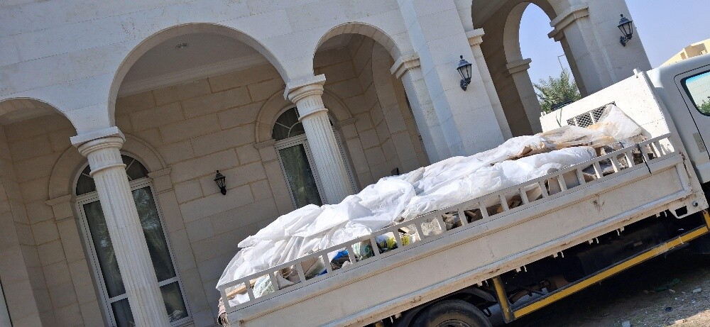 نقل مواد البناء والرمل المغسول - 1