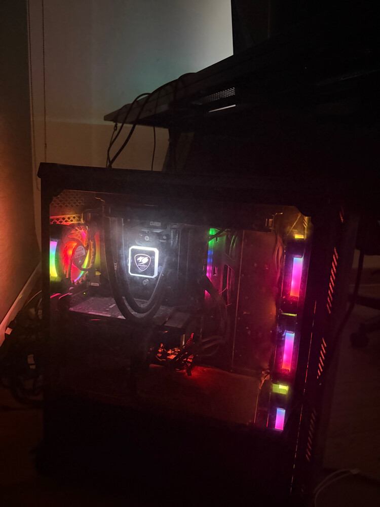 gaming pc and monitor  - 3