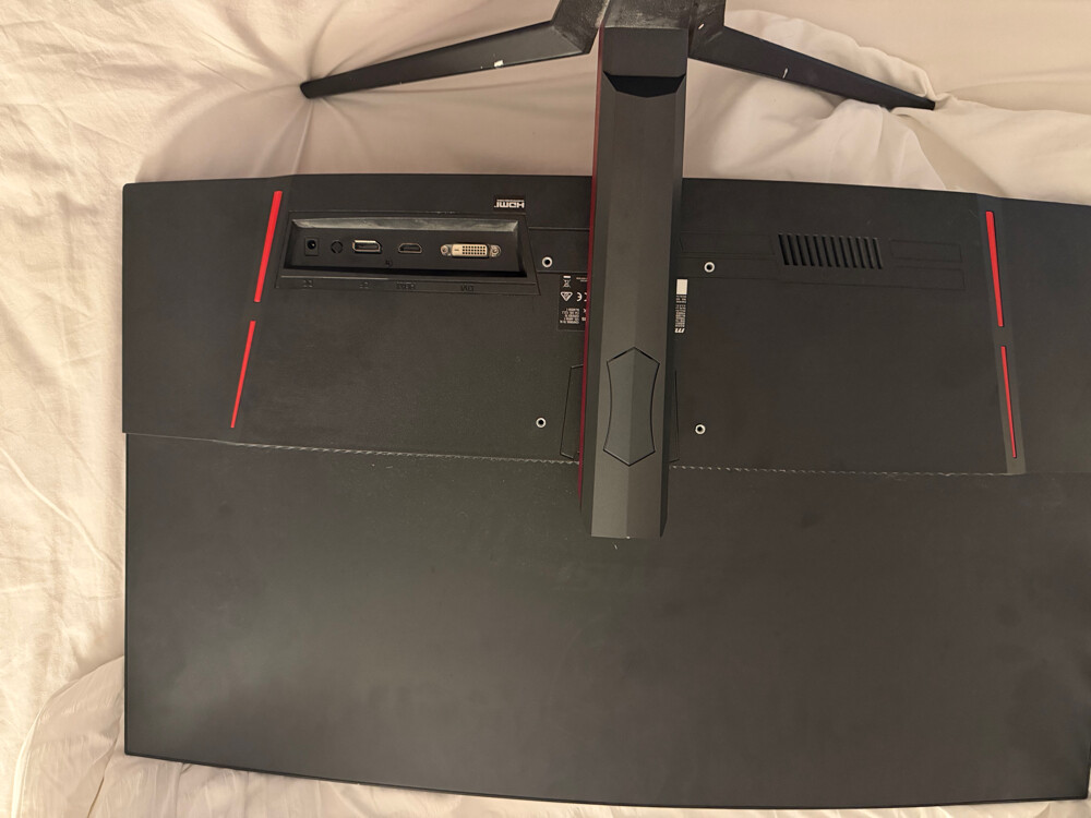 gaming pc and monitor  - 5
