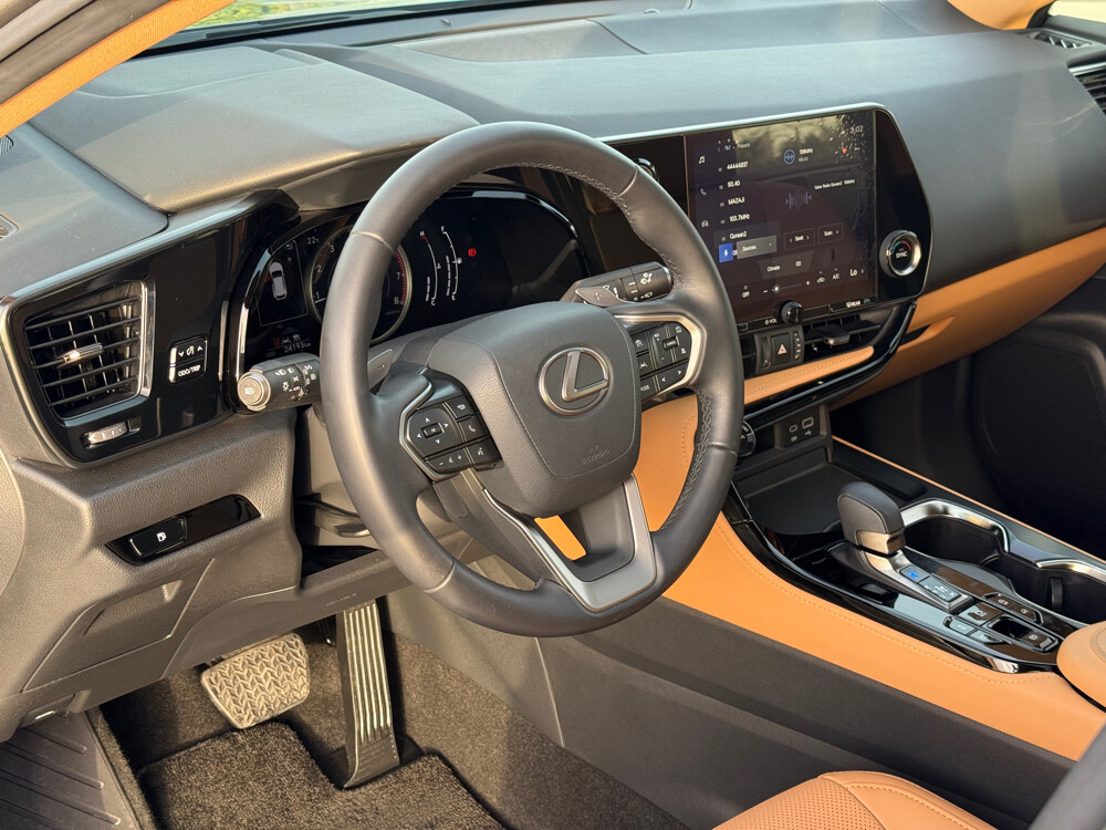 Lexus NX 350 model 2025 — photo 13 for sale in Qatar