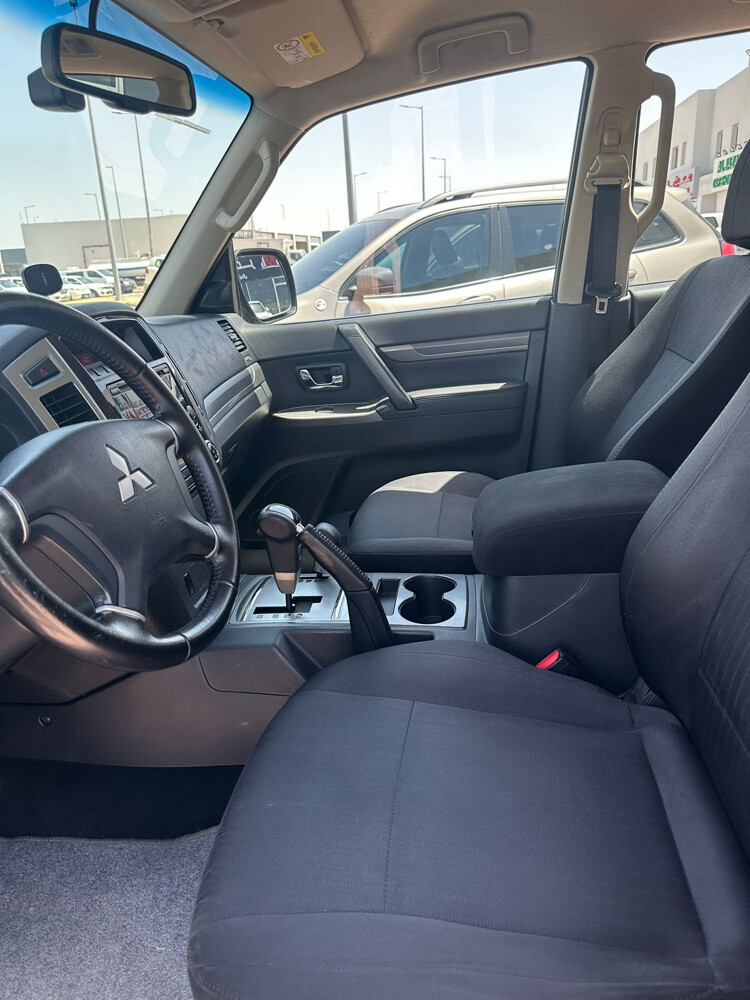 PAJERO 3.5 2020 SALE — photo 11 for sale in Qatar