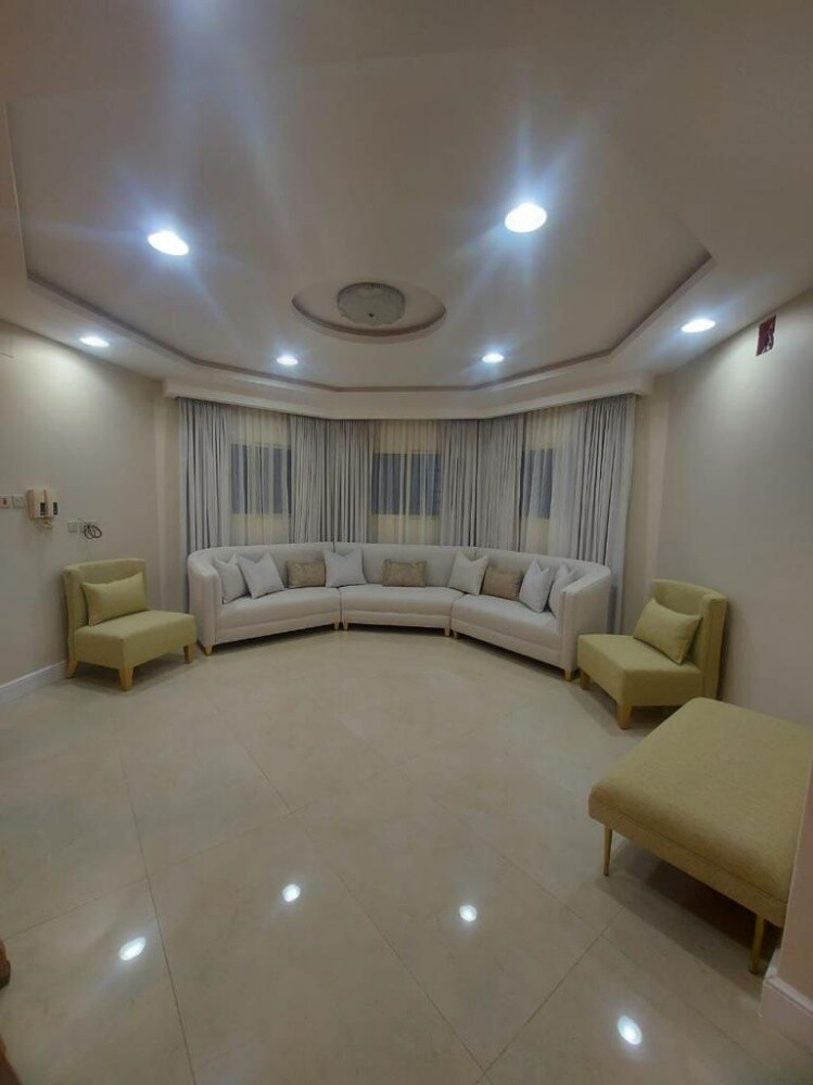 Deen's Curtains - 12