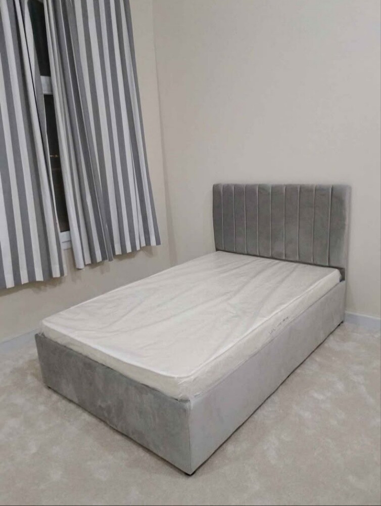 سرير مع فرش - 1
