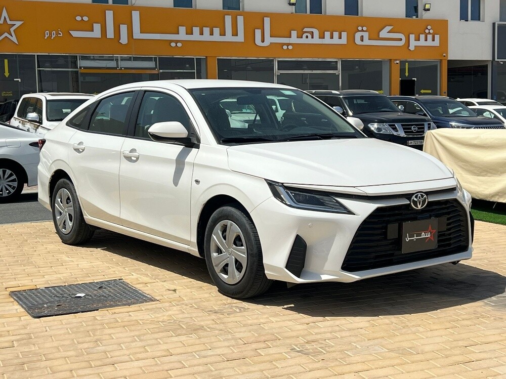 تويوتا ياريس عادي 2024 نظيفة - 3