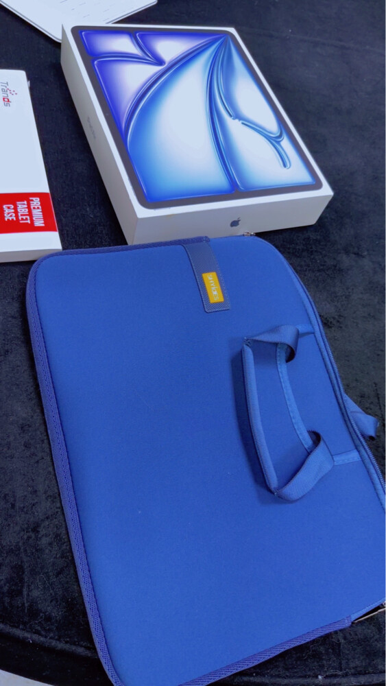 Like New iPad Air 13-inch M3 - 1