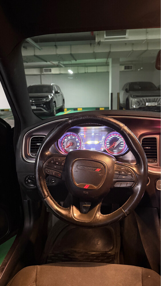 Dodge charger 2015 good condition - 8