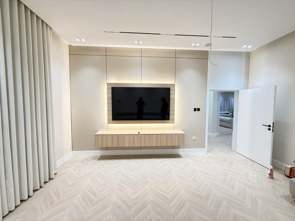 television decor - 3
