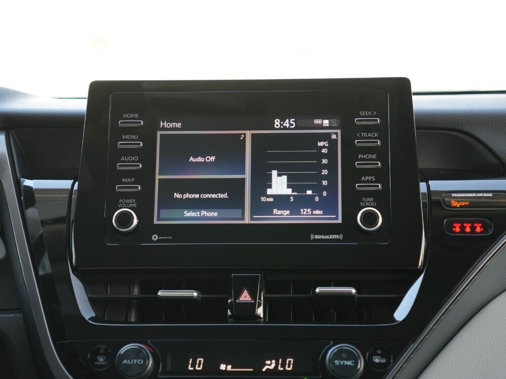 Toyota Camry SE 2023 — photo 10 for sale in Qatar