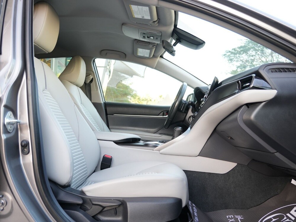 Toyota Camry SE 2023 — photo 7 for sale in Qatar