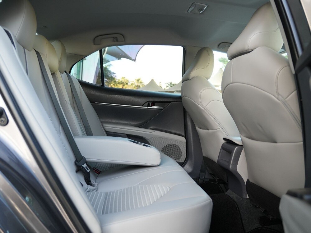 Toyota Camry SE 2023 — photo 12 for sale in Qatar