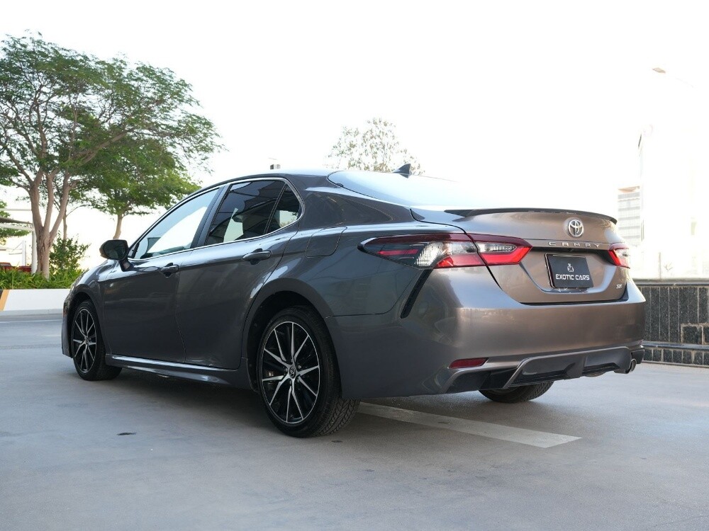 Toyota Camry SE 2023 — photo 16 for sale in Qatar