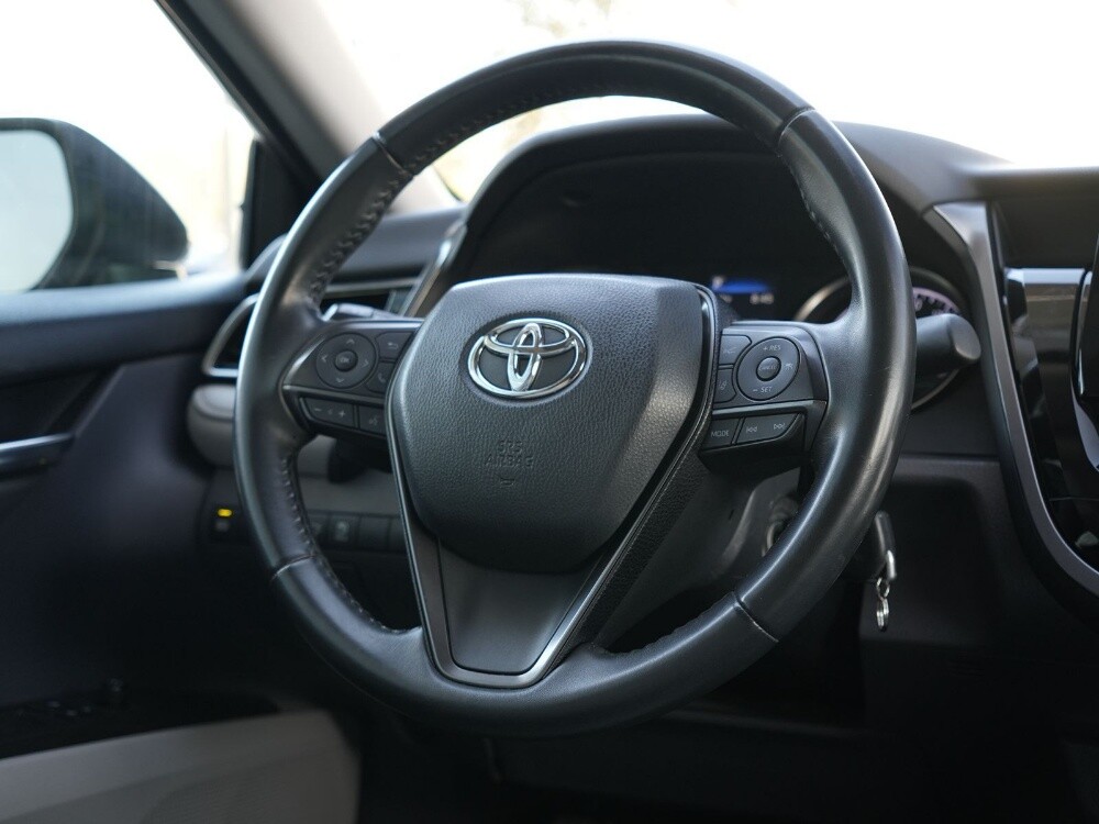 Toyota Camry SE 2023 — photo 9 for sale in Qatar