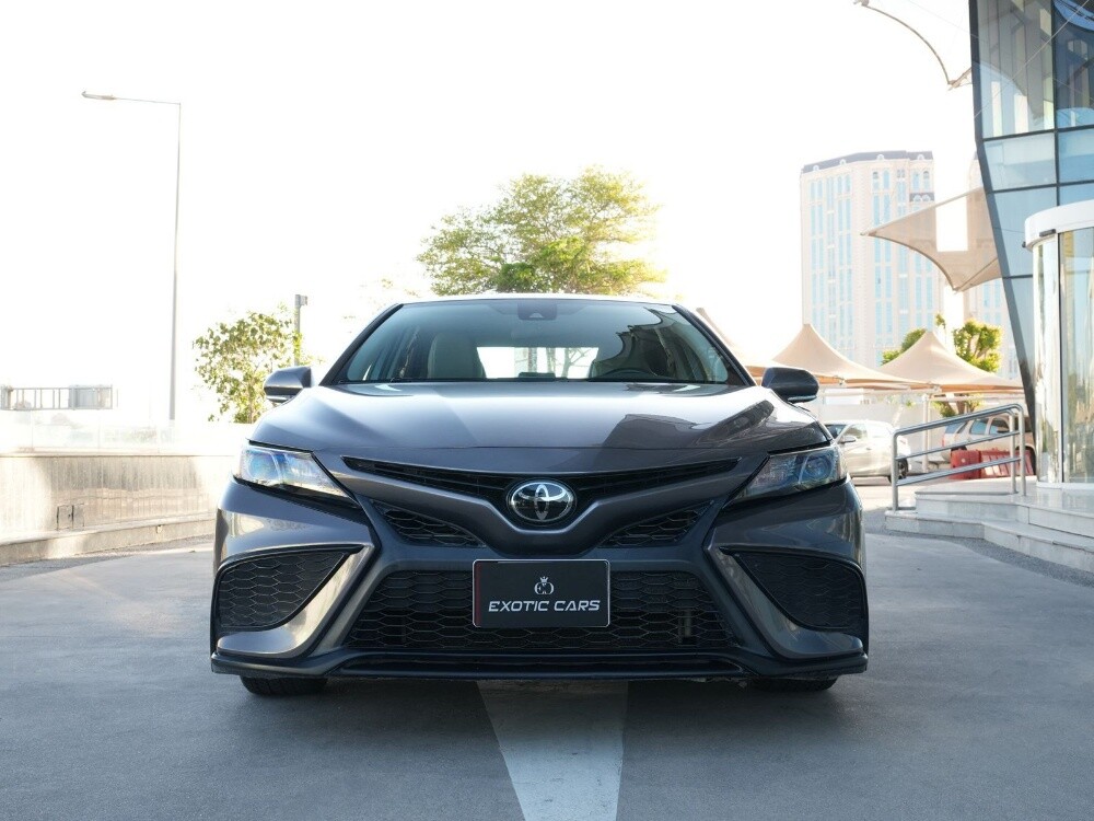 Toyota Camry SE 2023 — photo 2 for sale in Qatar