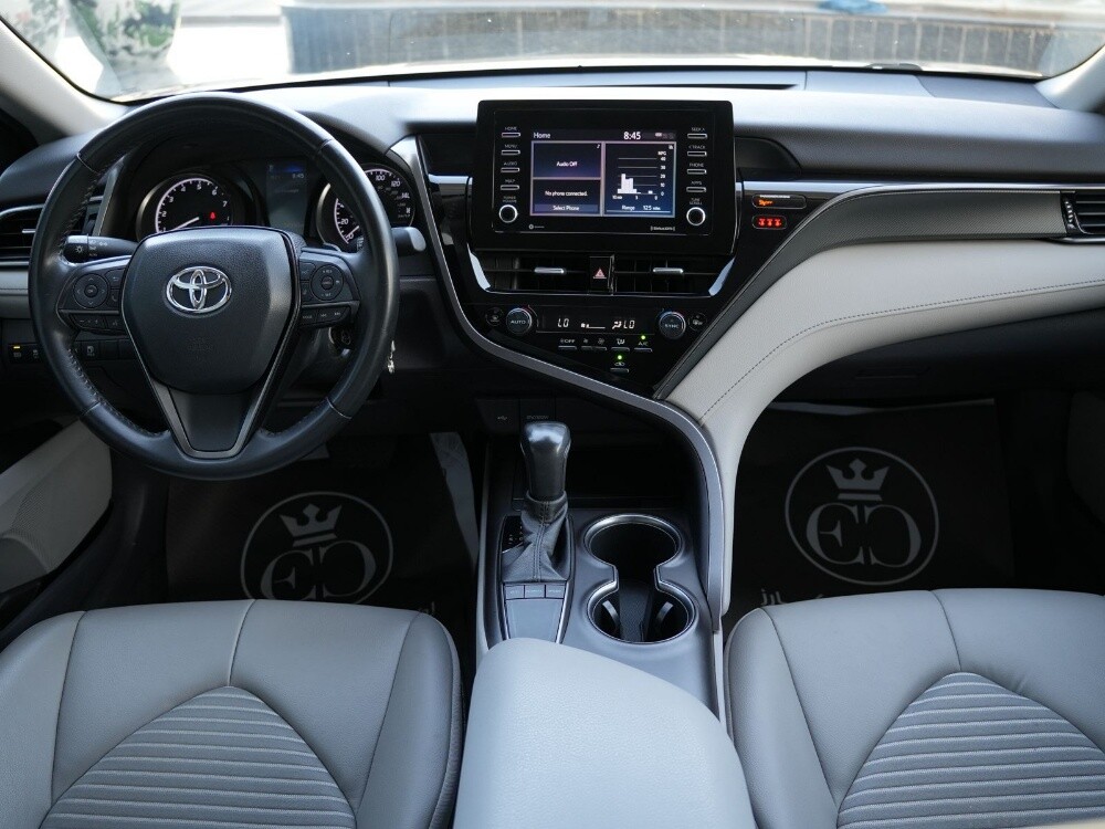 Toyota Camry SE 2023 — photo 11 for sale in Qatar