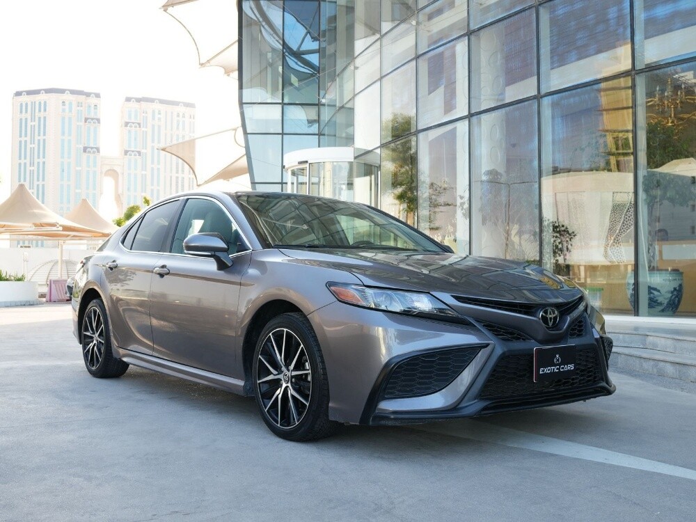 Toyota Camry SE 2023 — photo 3 for sale in Qatar