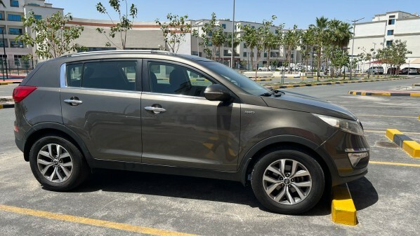 2015 Kia Sportage 2.0L EX — photo 8 for sale in Qatar