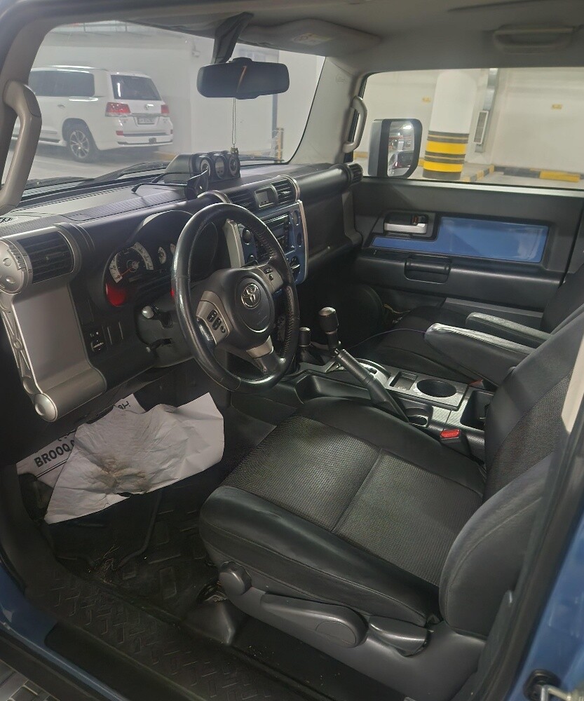 URGENT SALE FJ CRUISER 2013 — photo 3 for sale in Qatar