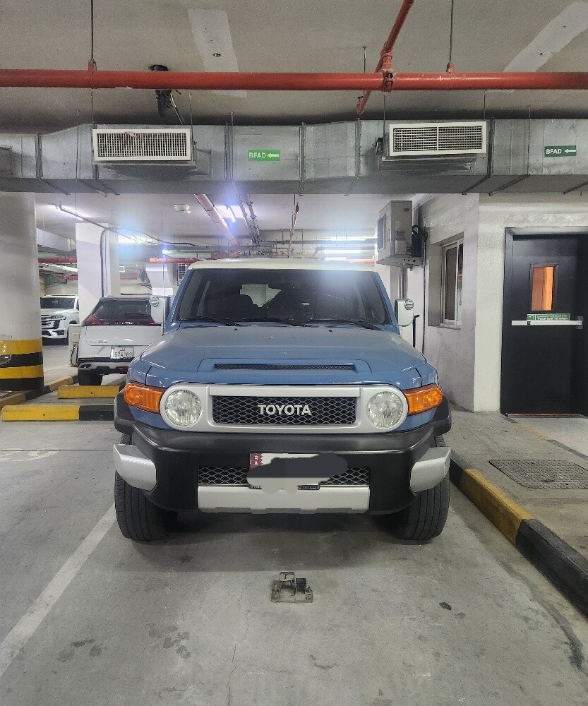 URGENT SALE FJ CRUISER 2013 — photo 1 for sale in Qatar