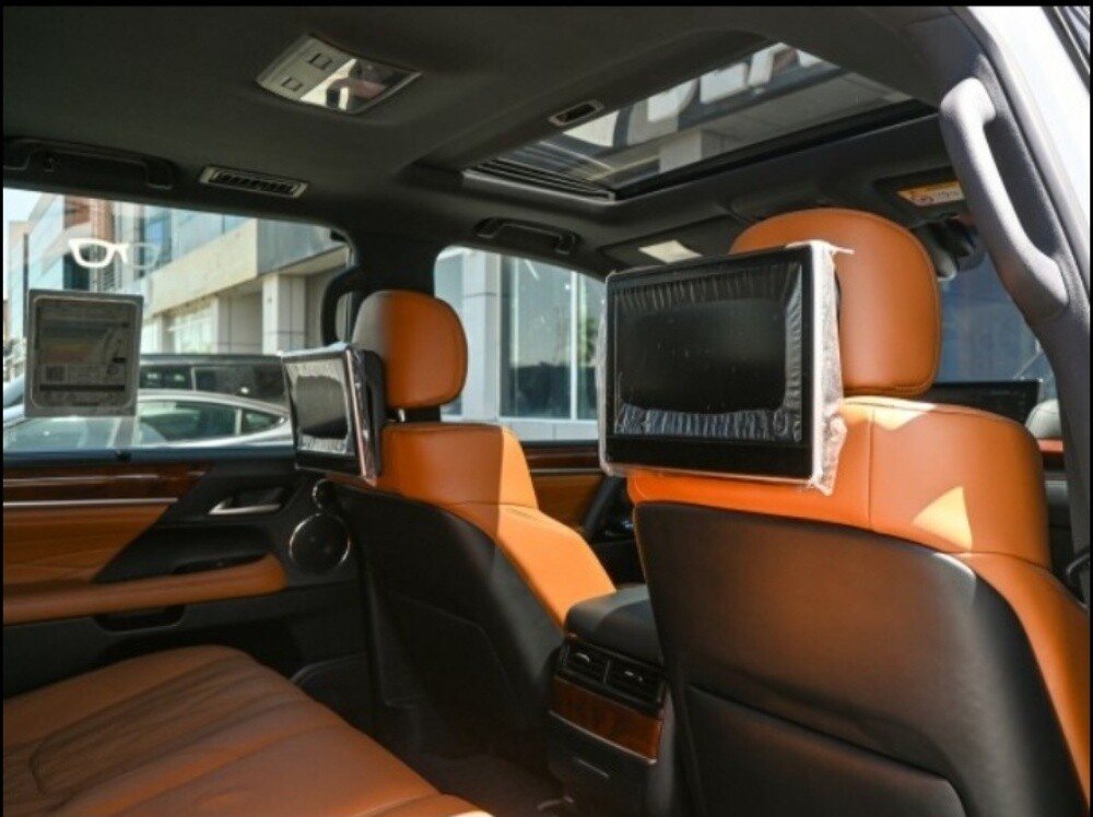 Lexus black edition 570s — photo 9 for sale in Qatar