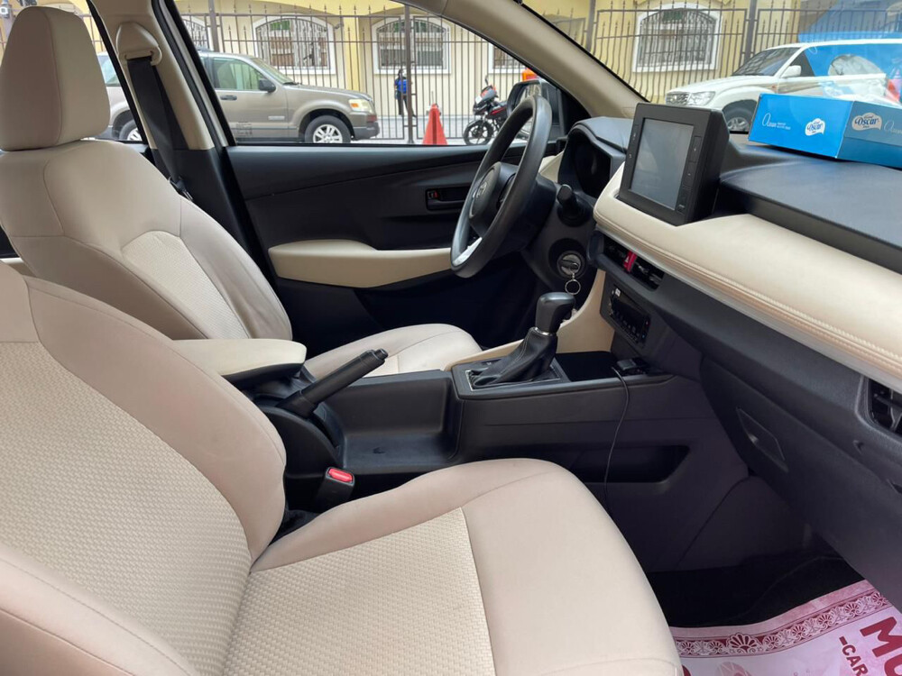 Toyota Yaris 2023 — photo 6 for sale in Qatar