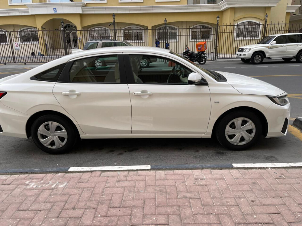 Toyota Yaris 2023 — photo 4 for sale in Qatar