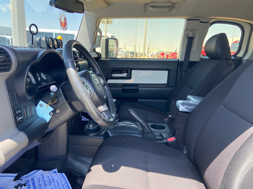 FJ 1013 white — photo 2 for sale in Qatar