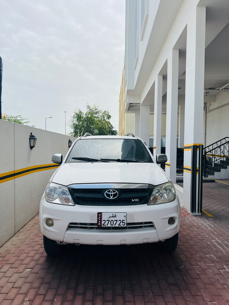 Toyota Fortuner — photo 2 for sale in Qatar