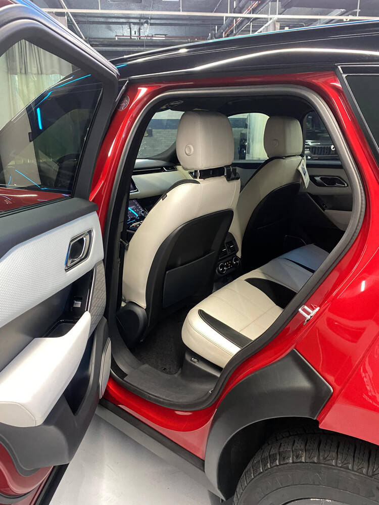 VELAR SE V6 — photo 6 for sale in Qatar