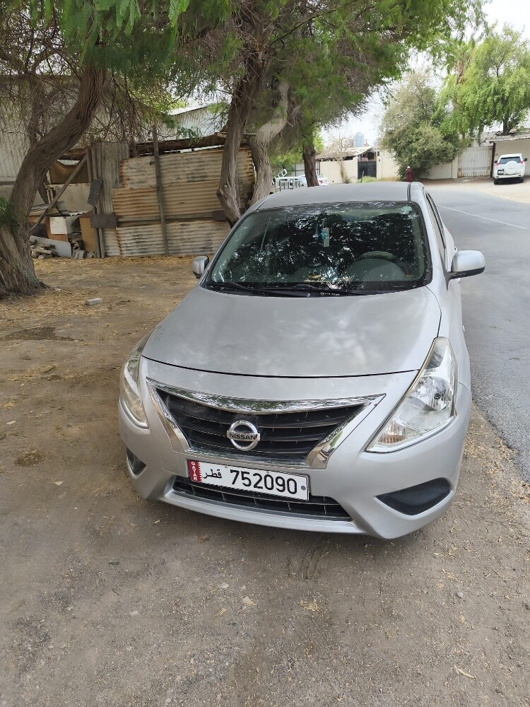nissan sunny 2017 — photo 4 for sale in Qatar