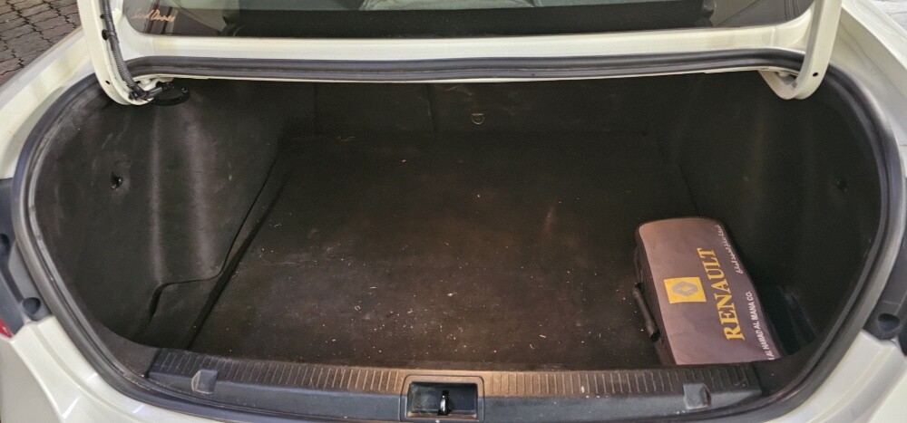 Renault Fluence 2013 — photo 11 for sale in Qatar