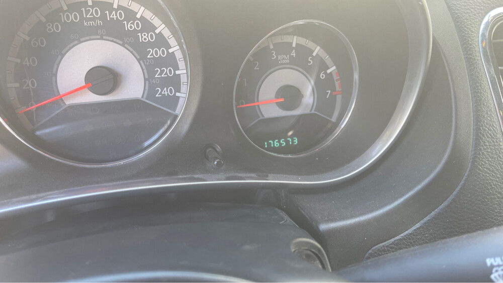 Chrysler 200 low mileage — photo 3 for sale in Qatar
