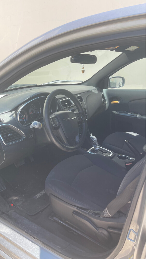 Chrysler 200 low mileage — photo 2 for sale in Qatar