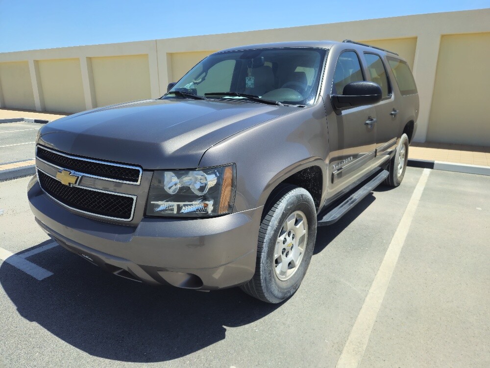 2013 Chevrolet suburban LS — photo 1 for sale in Qatar