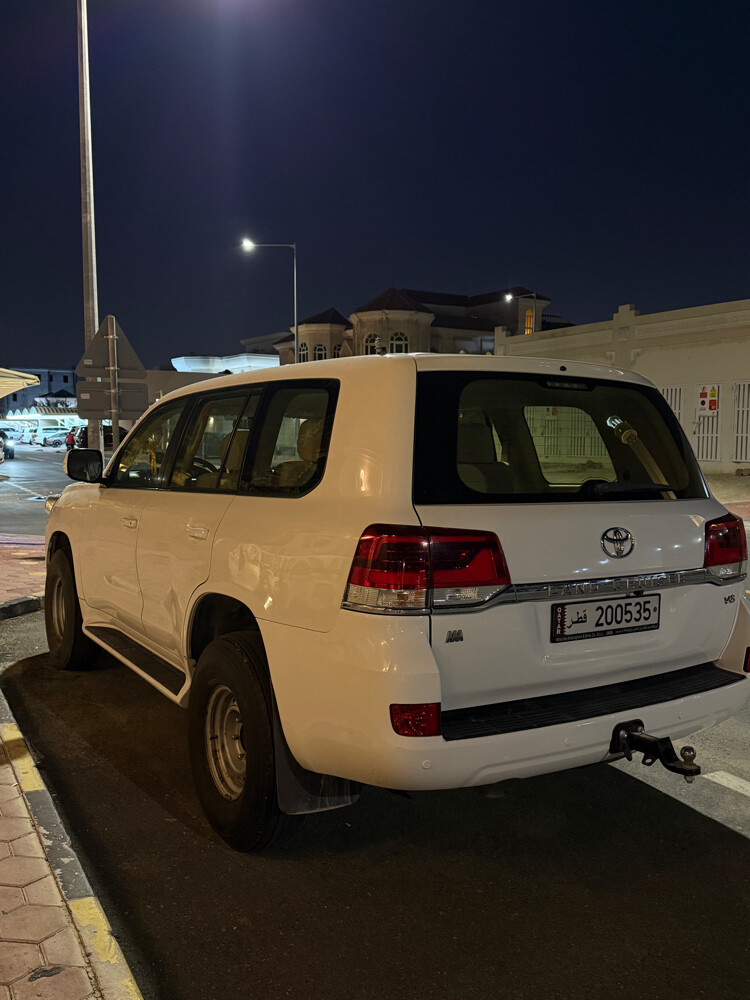 gx 2016 — photo 4 for sale in Qatar
