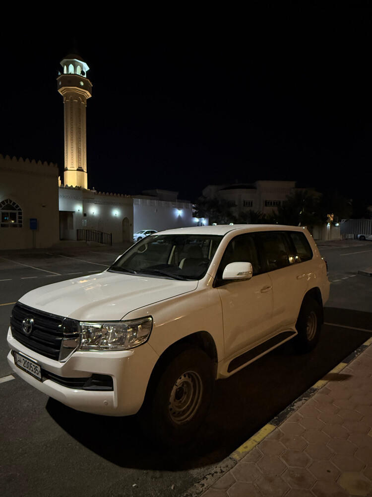 gx 2016 — photo 2 for sale in Qatar