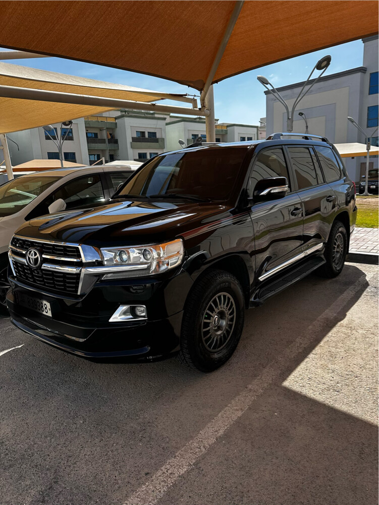 Well maintained Land Cruiser — photo 9 for sale in Qatar