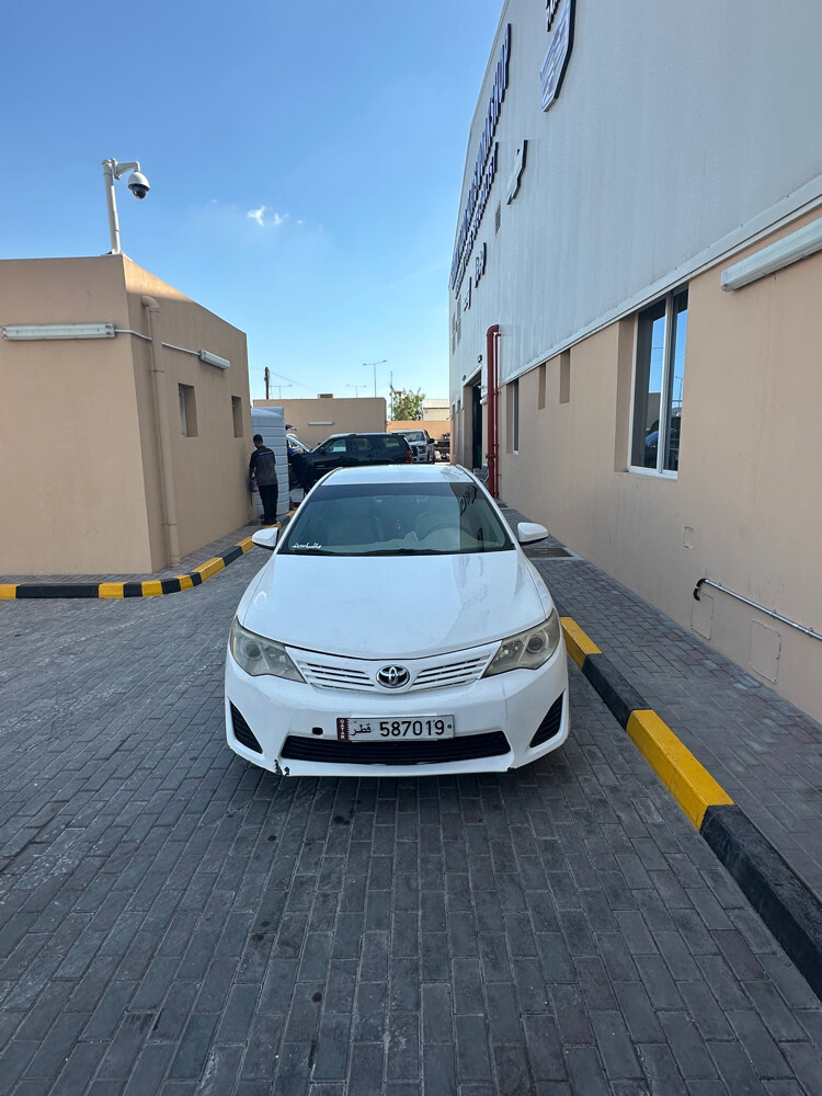 Camry car for sale — photo 2 for sale in Qatar