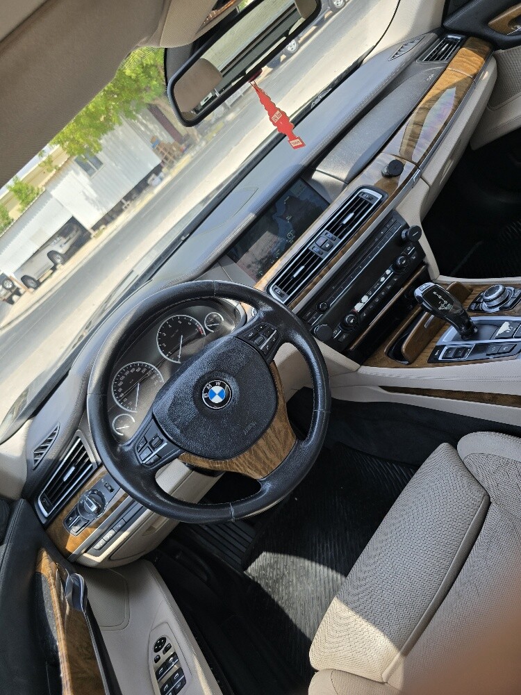 Low mileage BMW — photo 5 for sale in Qatar