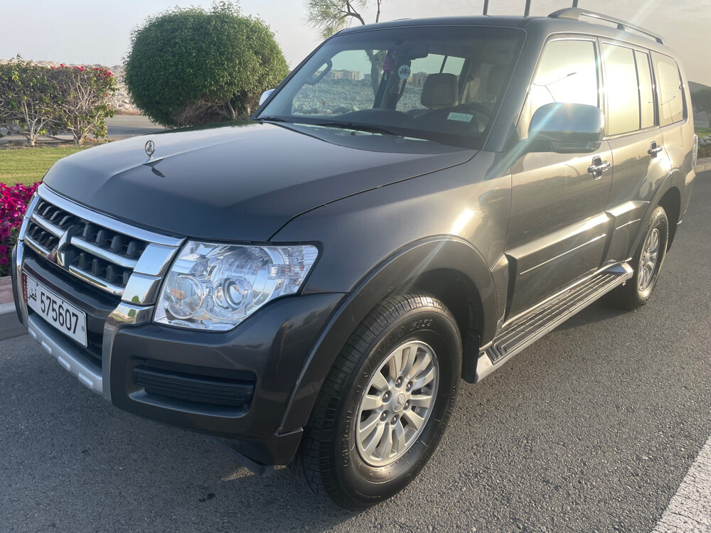 Pajero,2015,102000km,full insur — photo 8 for sale in Qatar