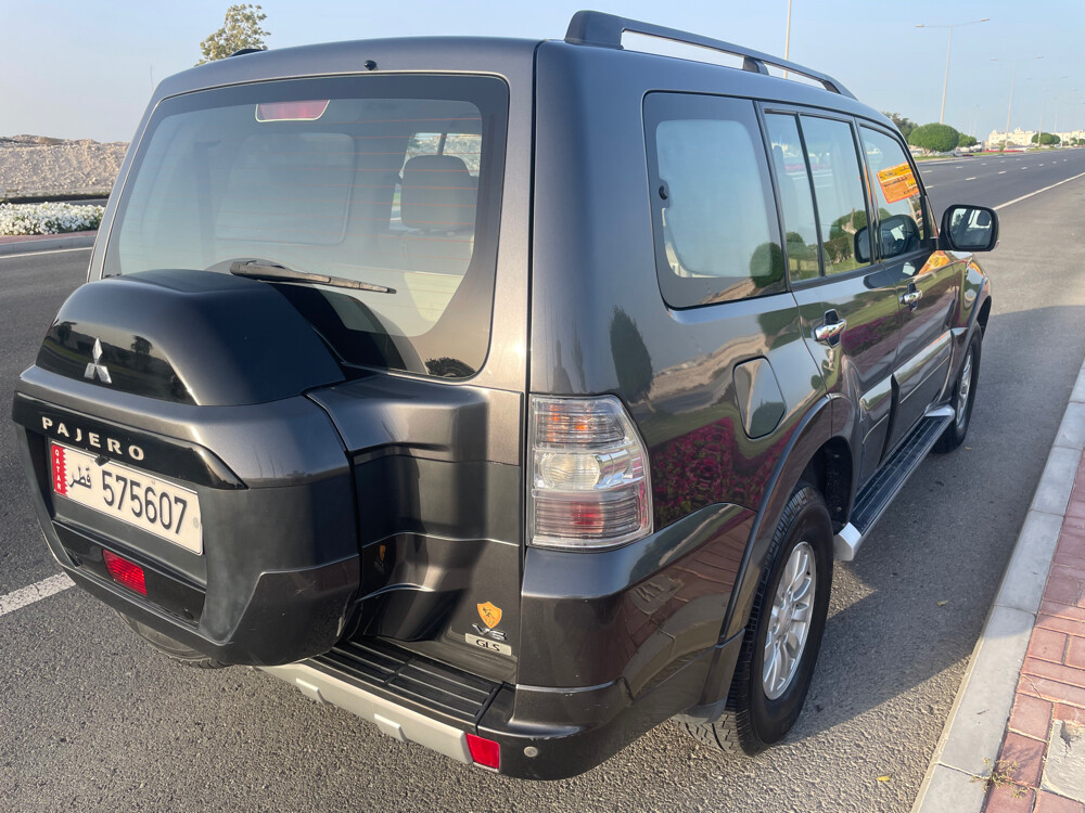 Pajero,2015,102000km,full insur — photo 1 for sale in Qatar