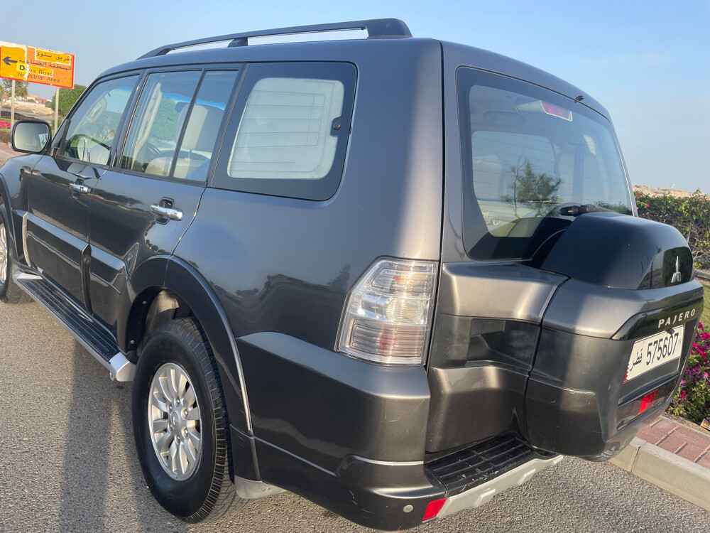 Pajero,2015,102000km,full insur — photo 9 for sale in Qatar