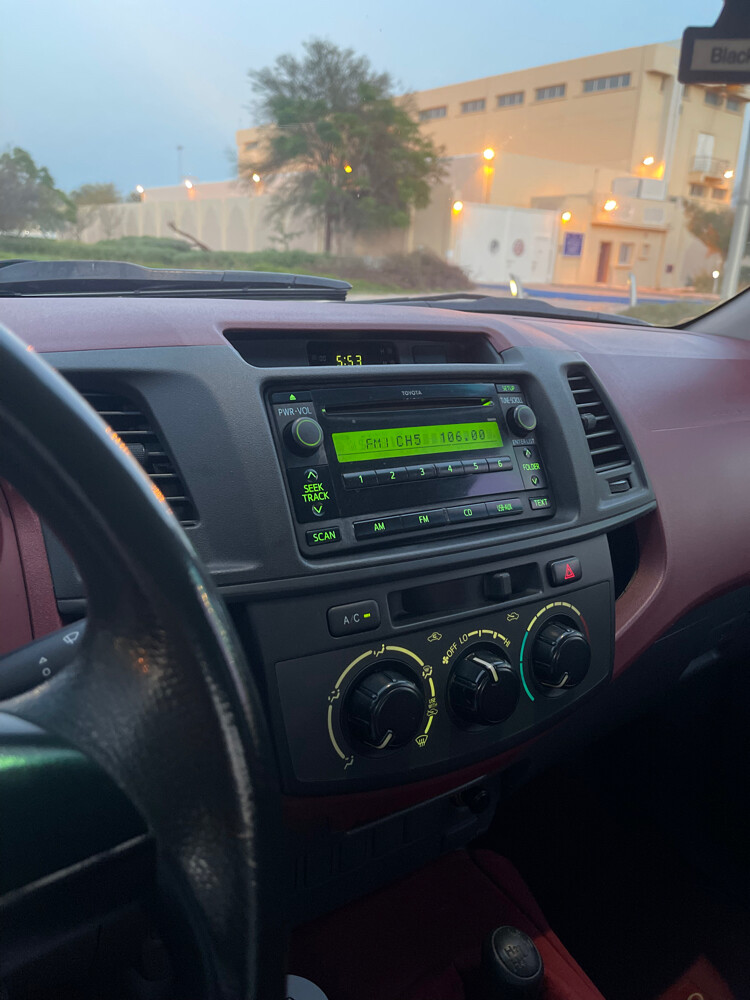 Toyota hilux 4x4 — photo 2 for sale in Qatar