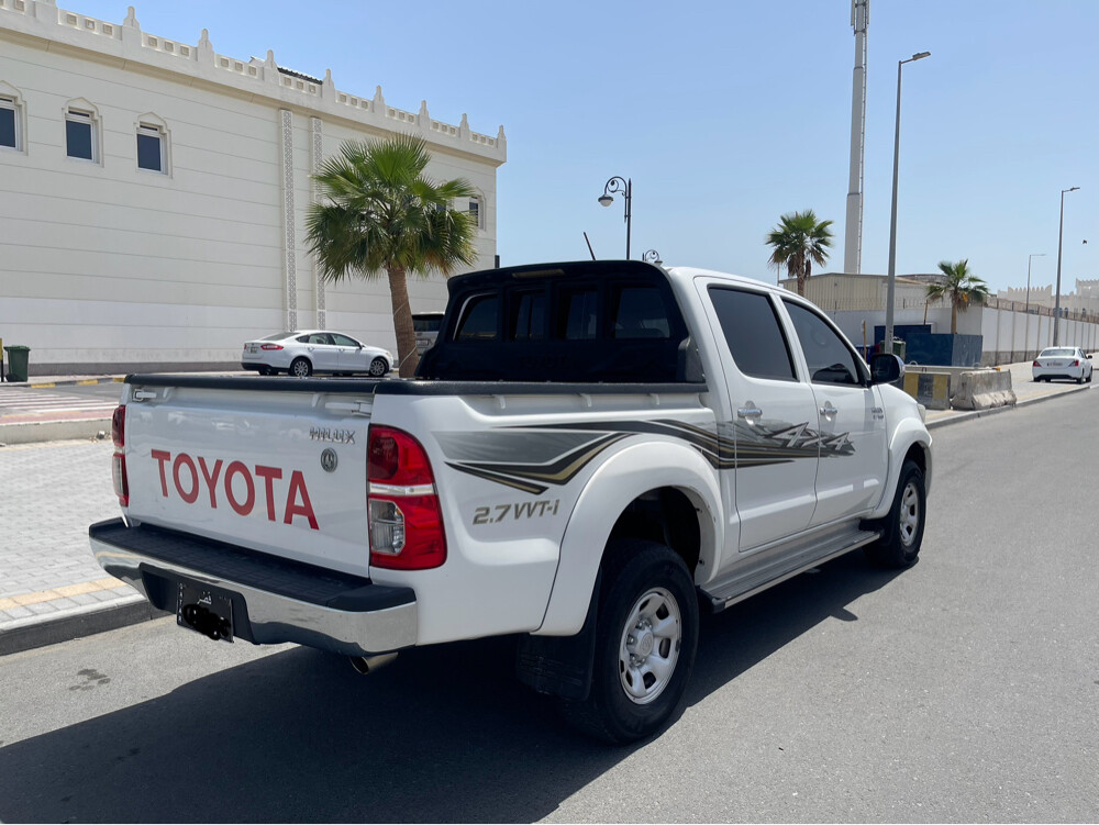 Toyota hilux 4x4 — photo 11 for sale in Qatar