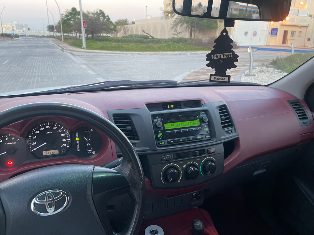 Toyota hilux 4x4 — photo 8 for sale in Qatar