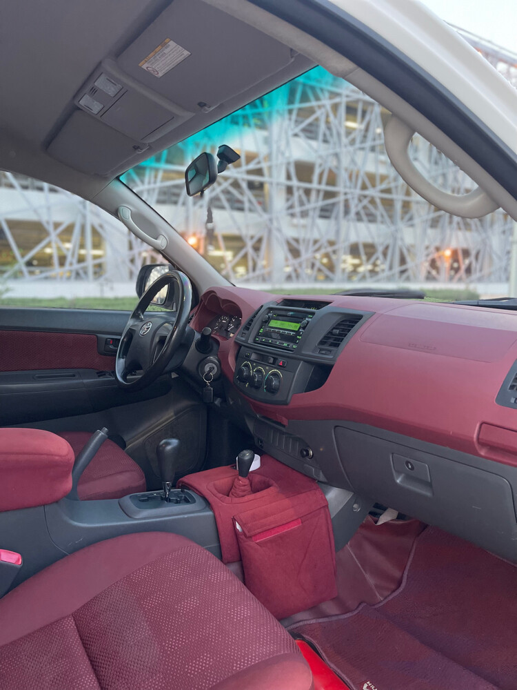 Toyota hilux 4x4 — photo 4 for sale in Qatar