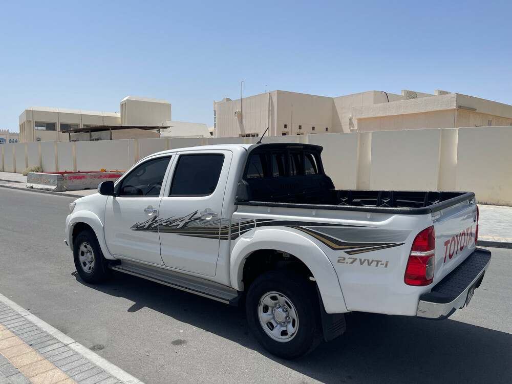 Toyota hilux 4x4 — photo 15 for sale in Qatar