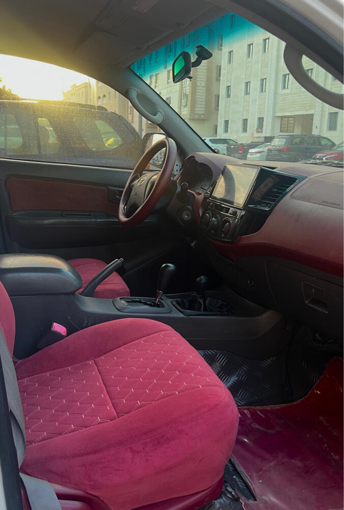 hillex 2014 4x4 automatic — photo 5 for sale in Qatar