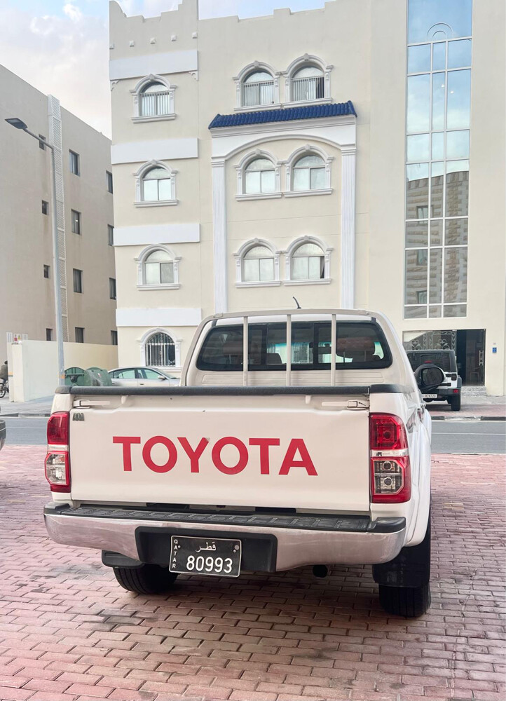 hillex 2014 4x4 automatic — photo 4 for sale in Qatar